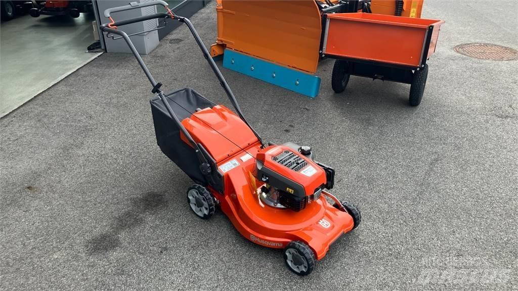 Husqvarna LC 247S Riding mowers