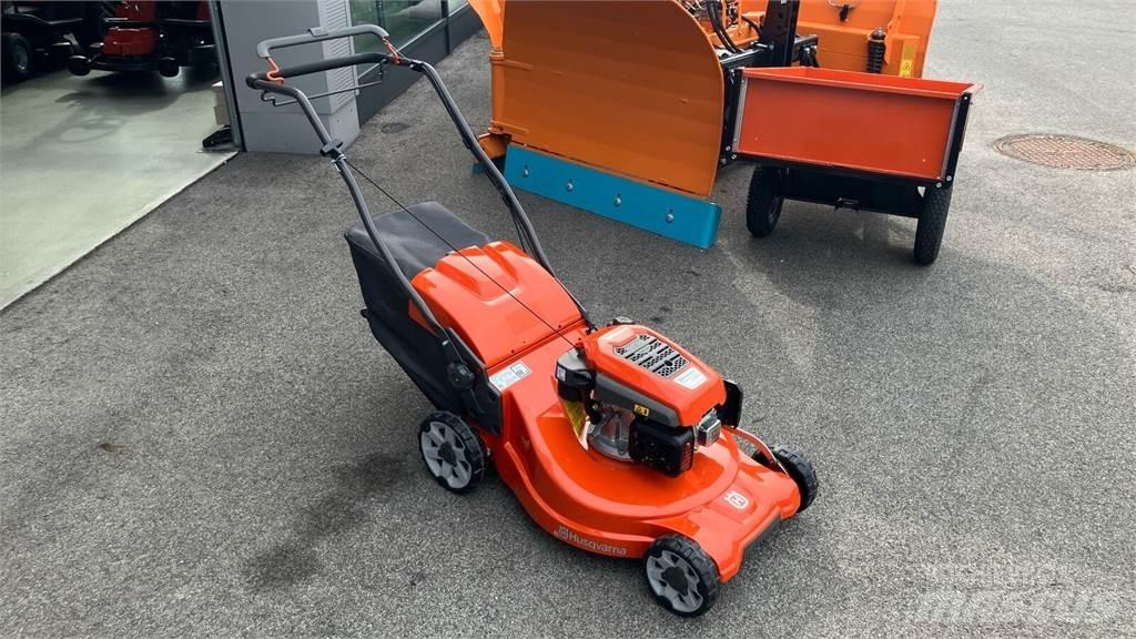 Husqvarna LC 253S Riding mowers