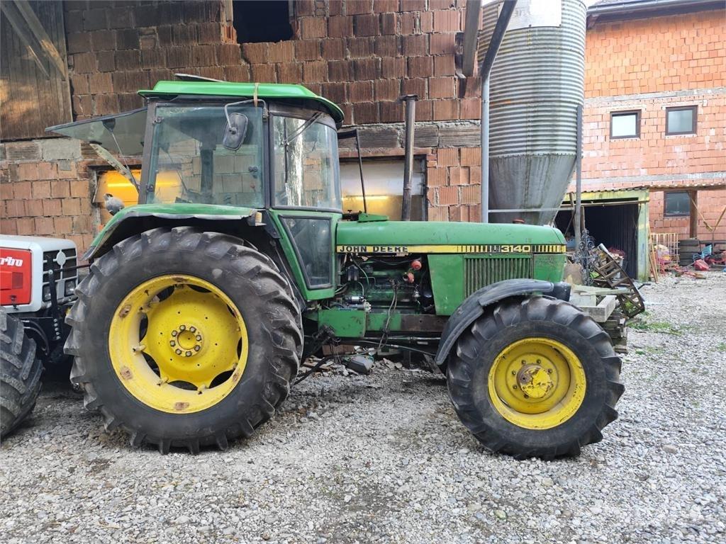 John Deere 3140 Tractors