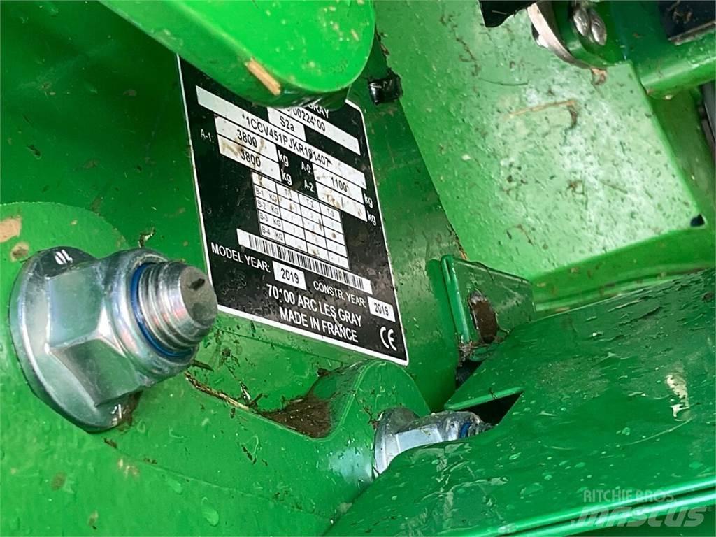 John Deere V451R Round balers