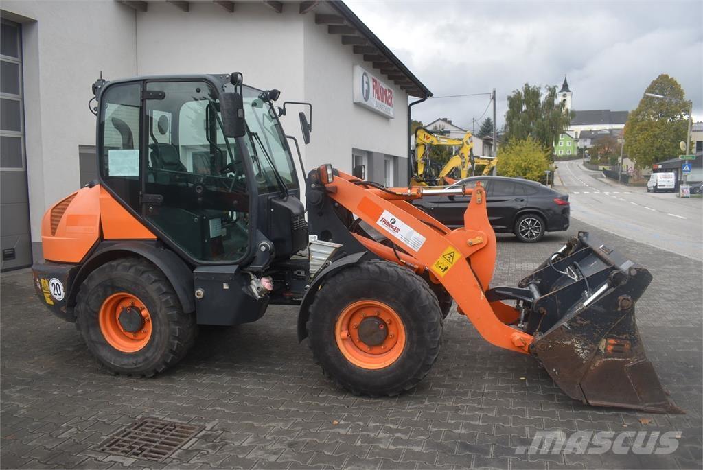 Komatsu WA70-7 Wheel loaders