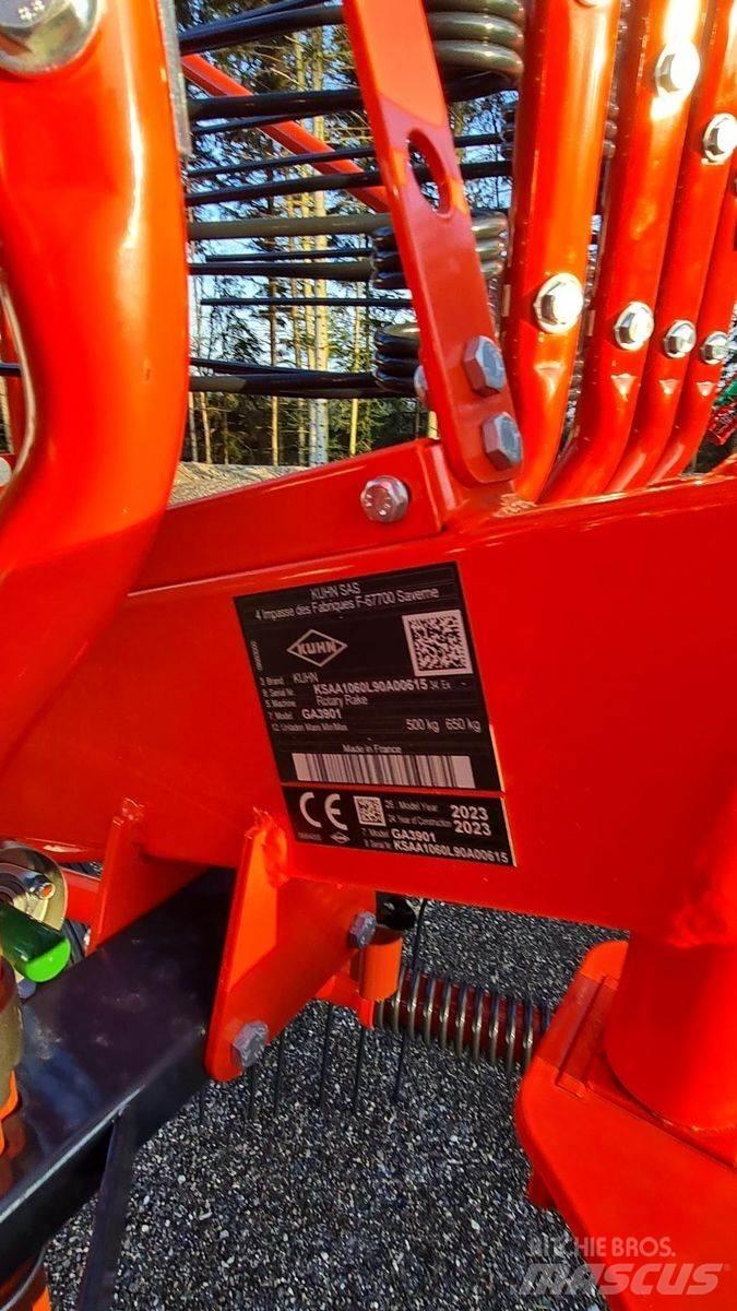 Kuhn GA3901 Swathers