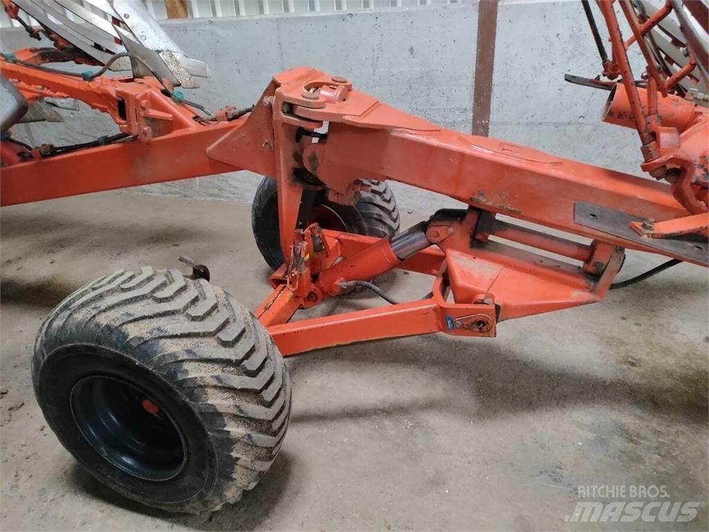 Kuhn Manager 8 NSH Ploughs