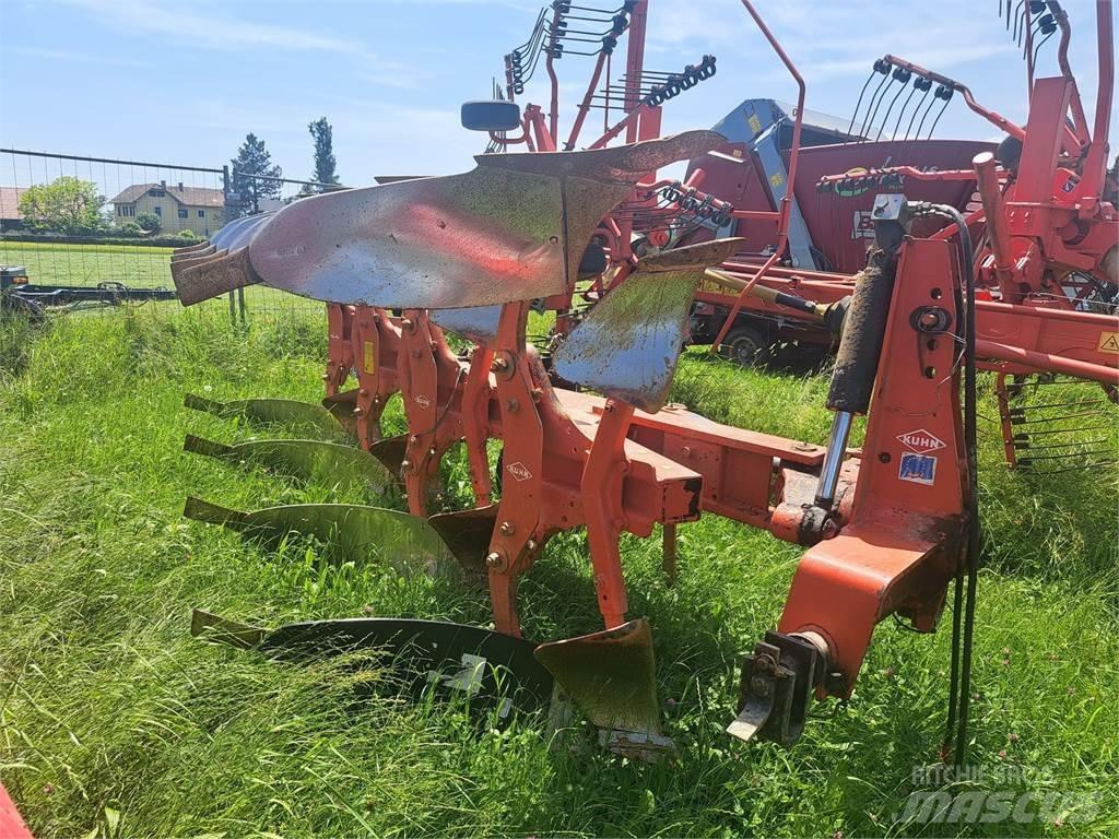 Kuhn Master 120 Ploughs