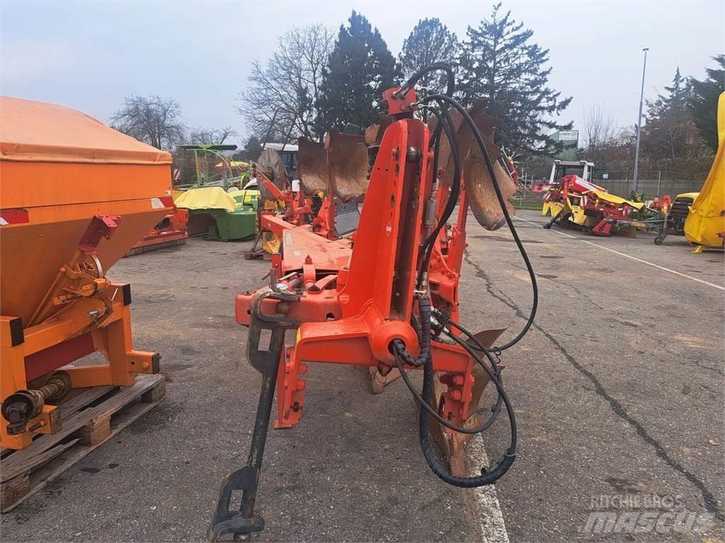 Kuhn Varimaster 123 Ploughs