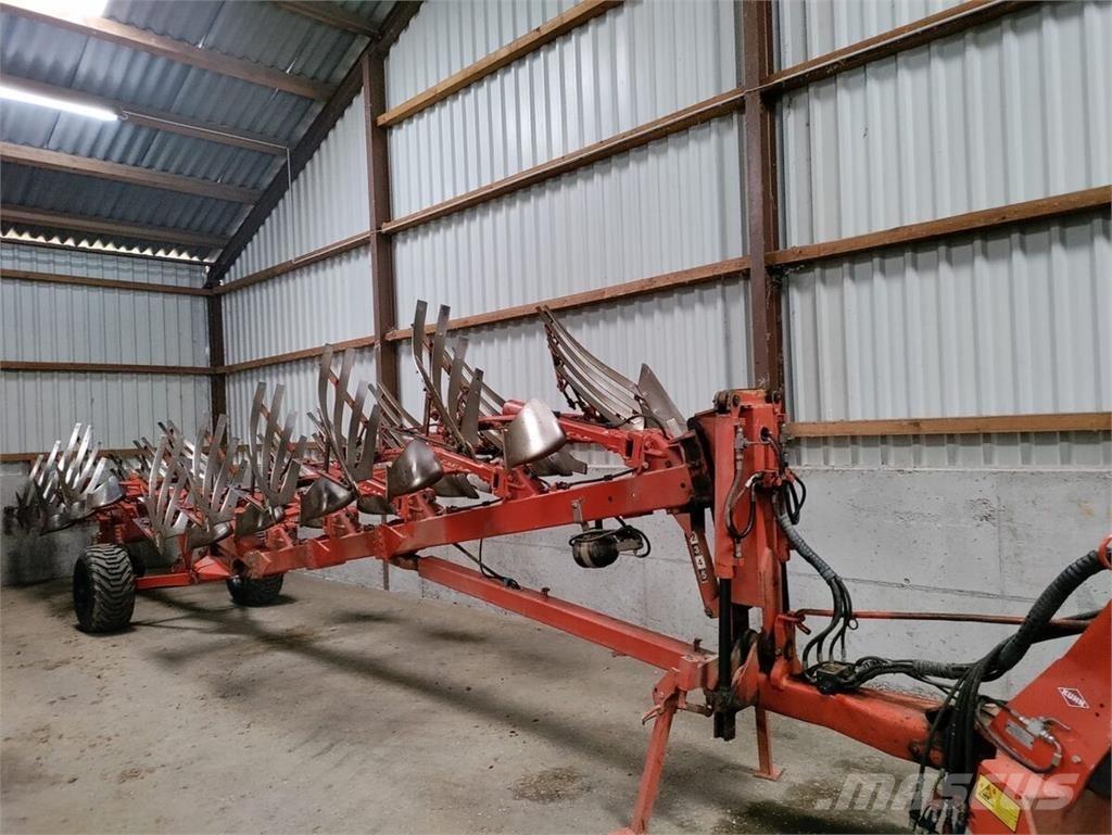 Kühne Manager 8 NSH Ploughs