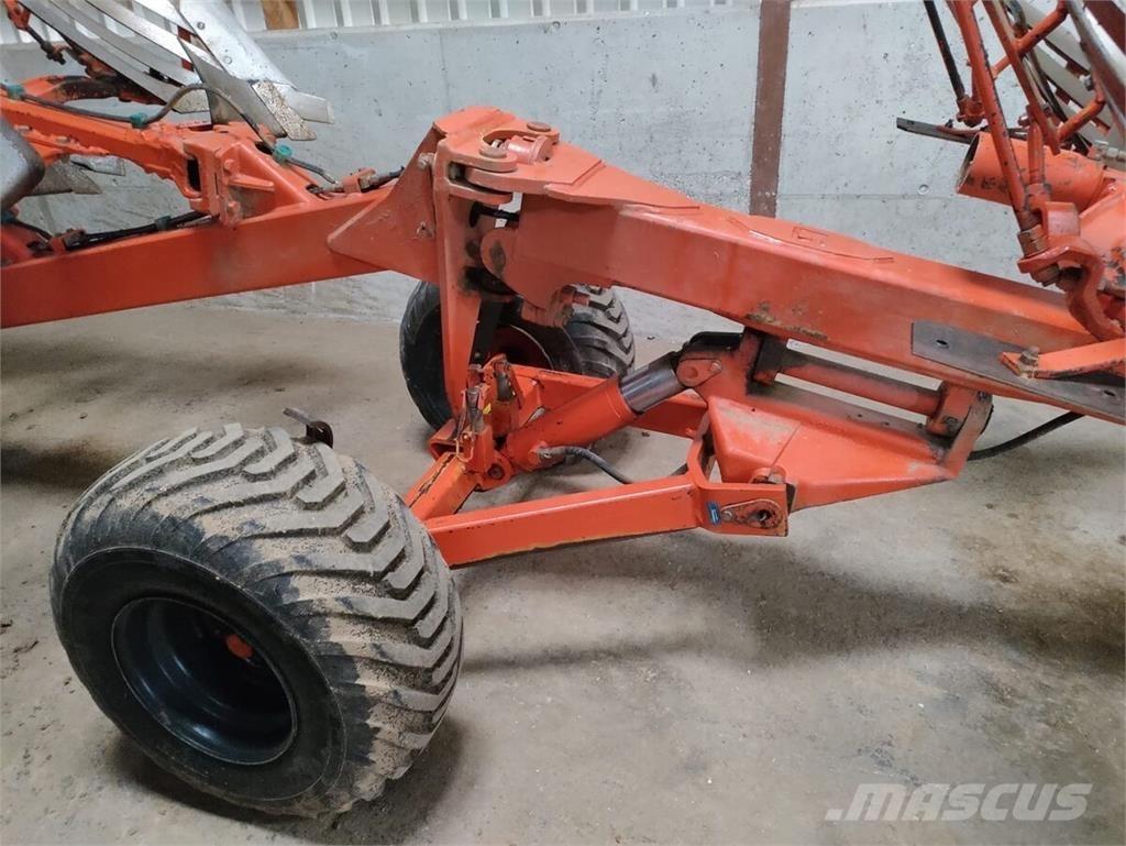 Kühne Manager 8 NSH Ploughs