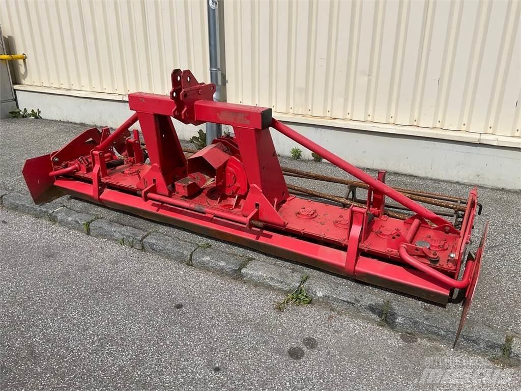 Lely 3025 Disc harrows