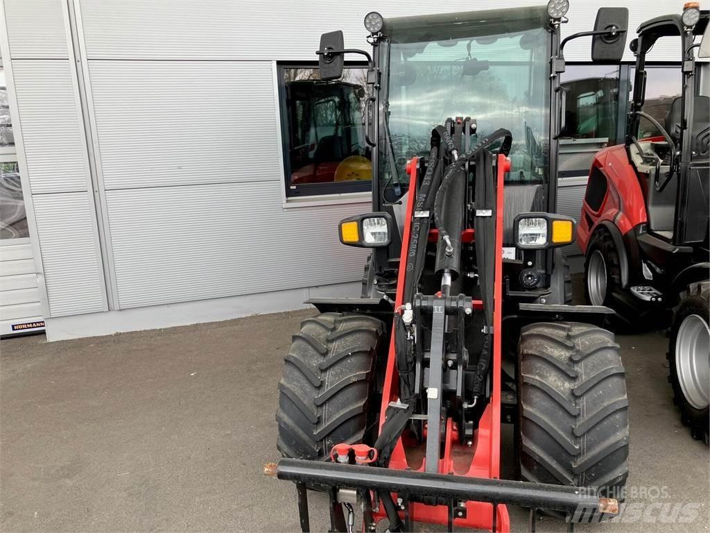 Manitou MLA 4-50 Front loaders and diggers