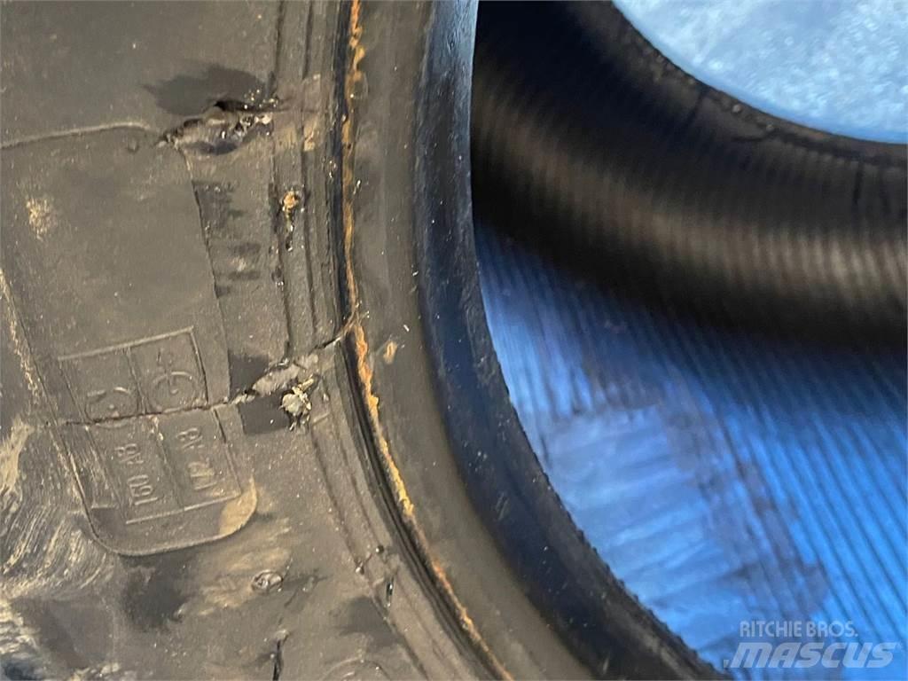 Mitas 600/40-22.5 Tyres, wheels and rims