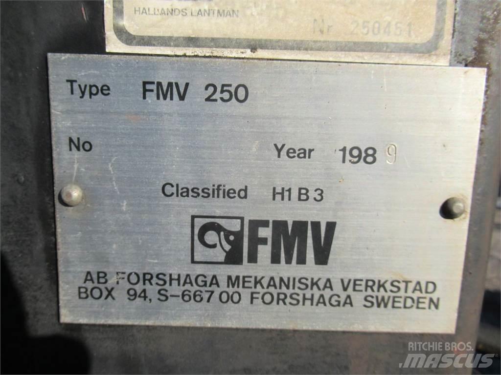 Moheda 7 + FMV 250 Forest trailers