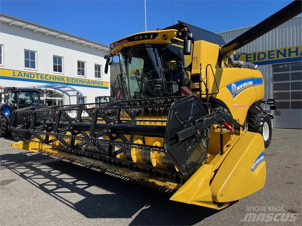New Holland CX 7.90 Combine harvesters