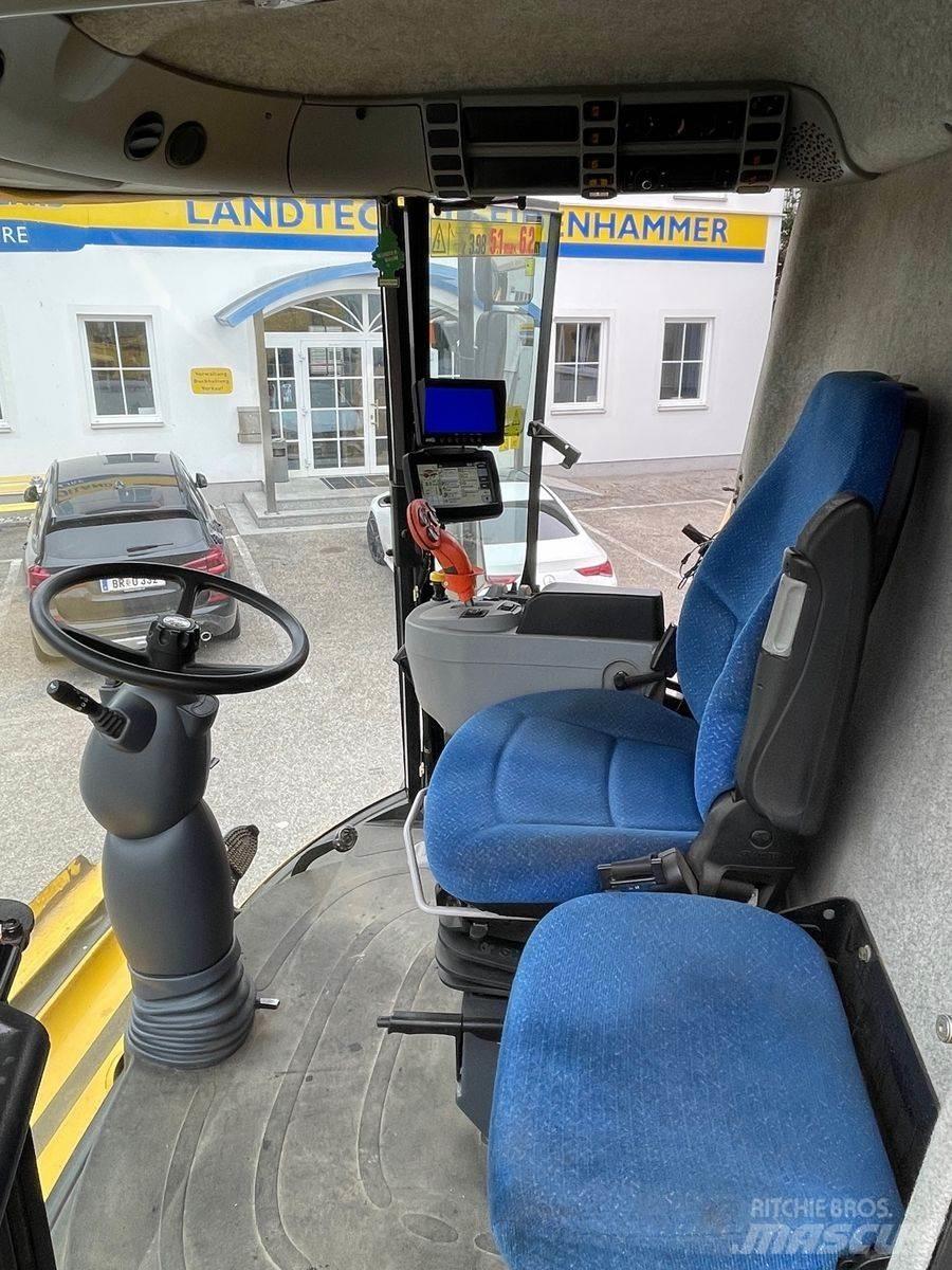 New Holland CX6080 Combine harvesters
