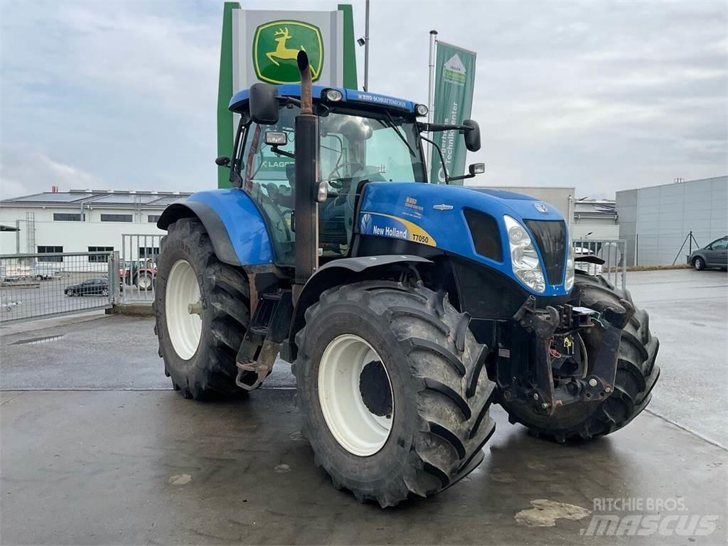 New Holland T7050 Tractors