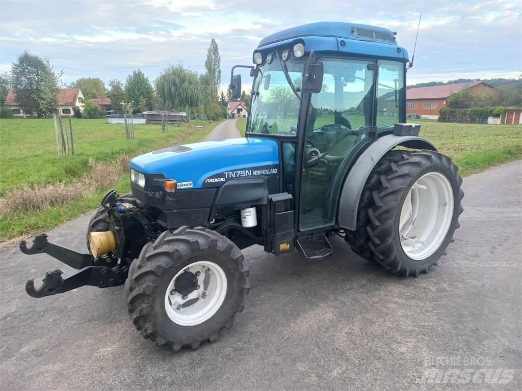 New Holland TN-N 75 Tractors