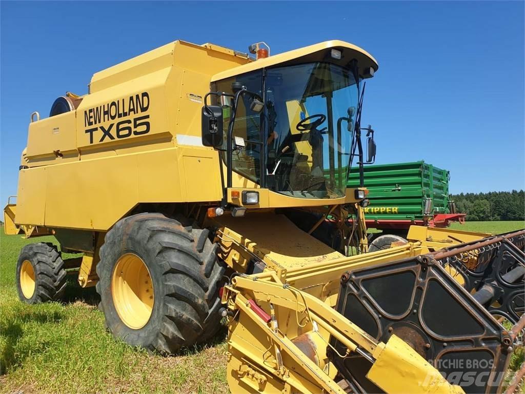 New Holland TX 65 Combine harvesters