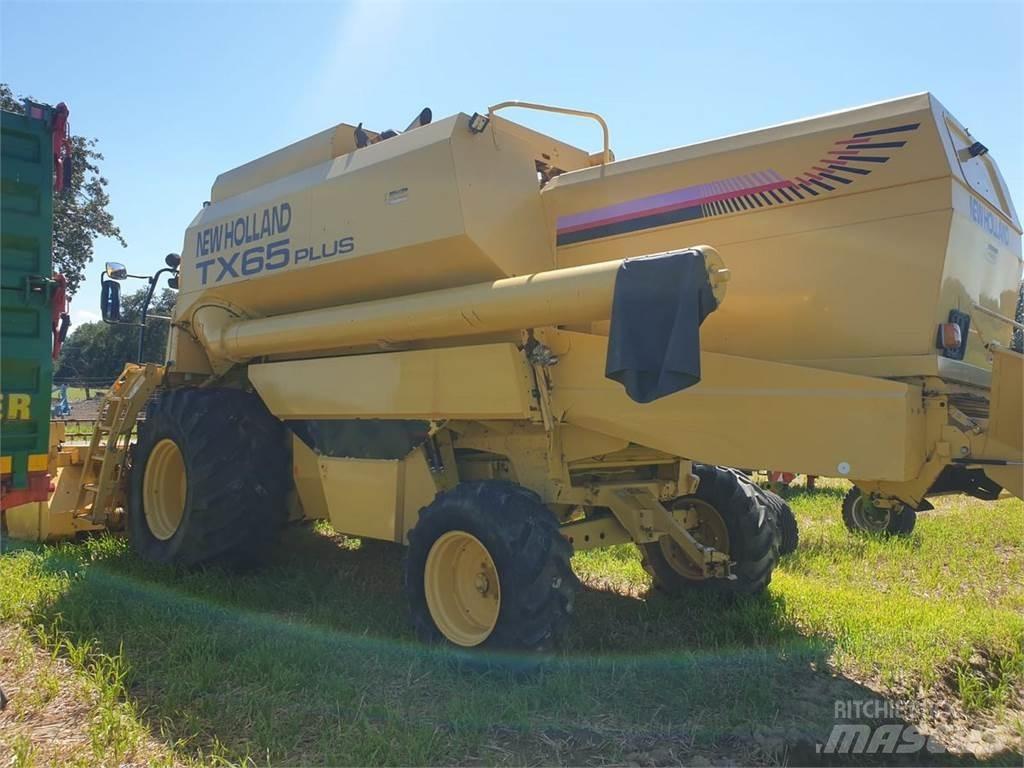 New Holland TX 65 Combine harvesters