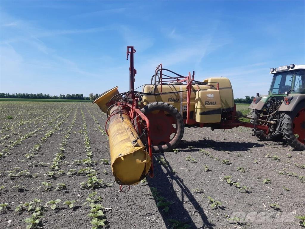Rau 14 GU Trailed sprayers