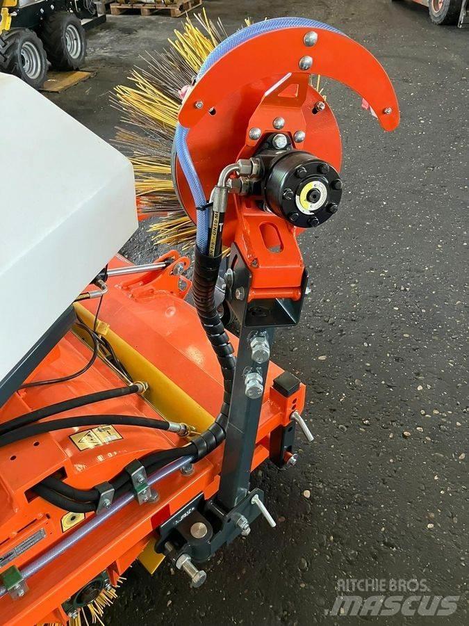  Stekro Kehrmaschine Other groundscare machines