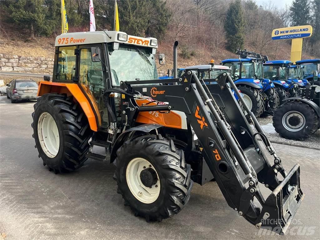 Steyr 975A Tractors