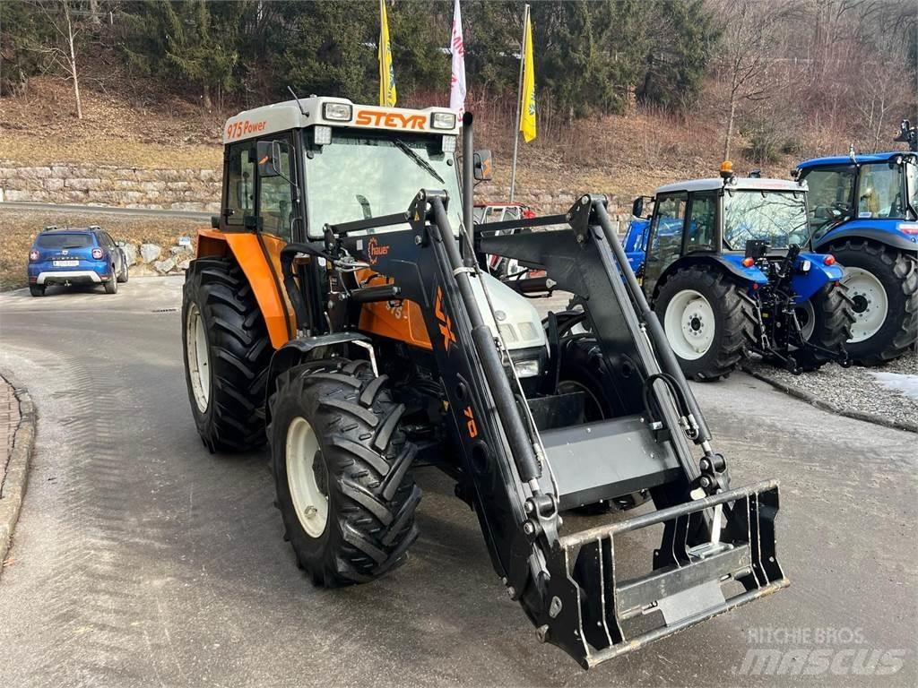 Steyr 975A Tractors