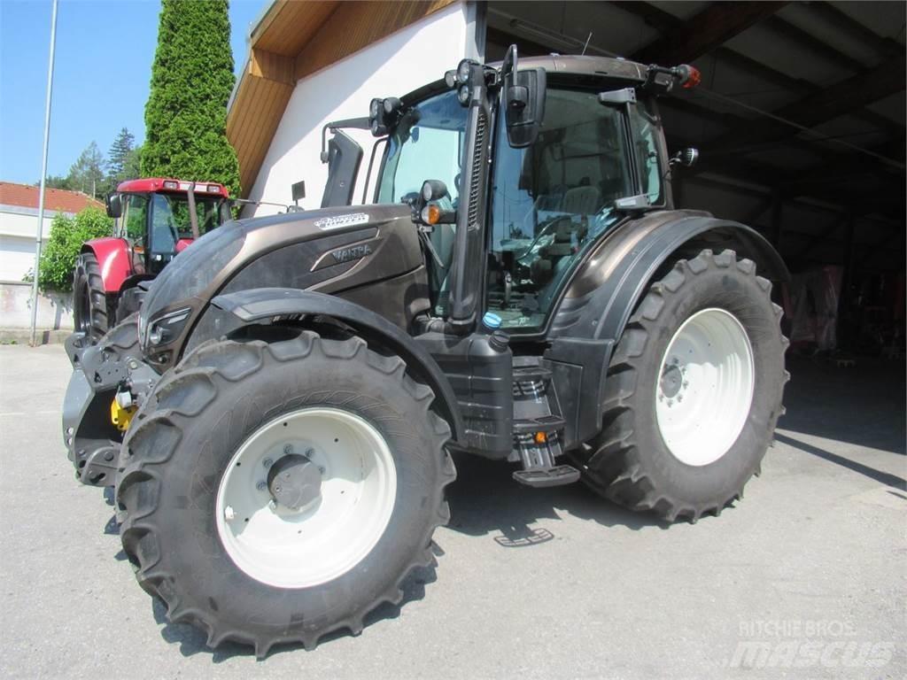 Valtra N134 (Stufe V) Tractors