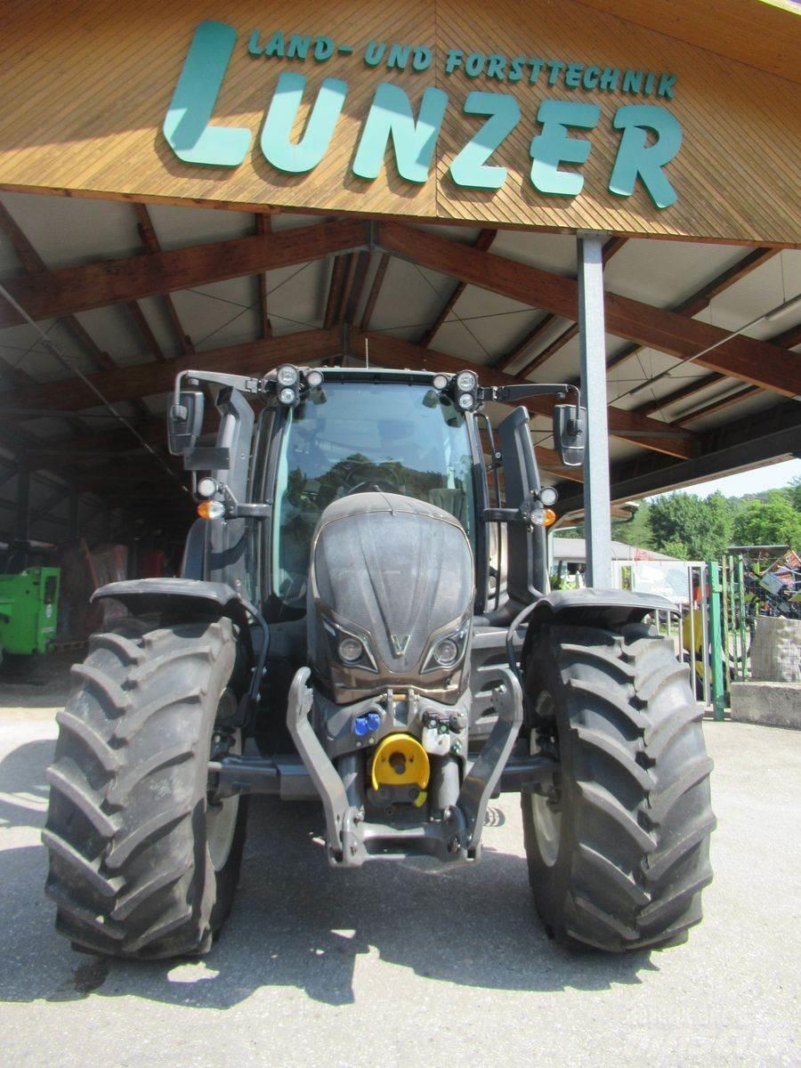 Valtra N134 (Stufe V) Tractors