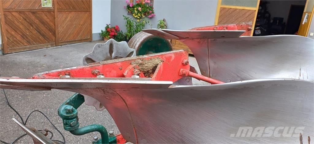 Vogel & Noot LM 850 Ploughs