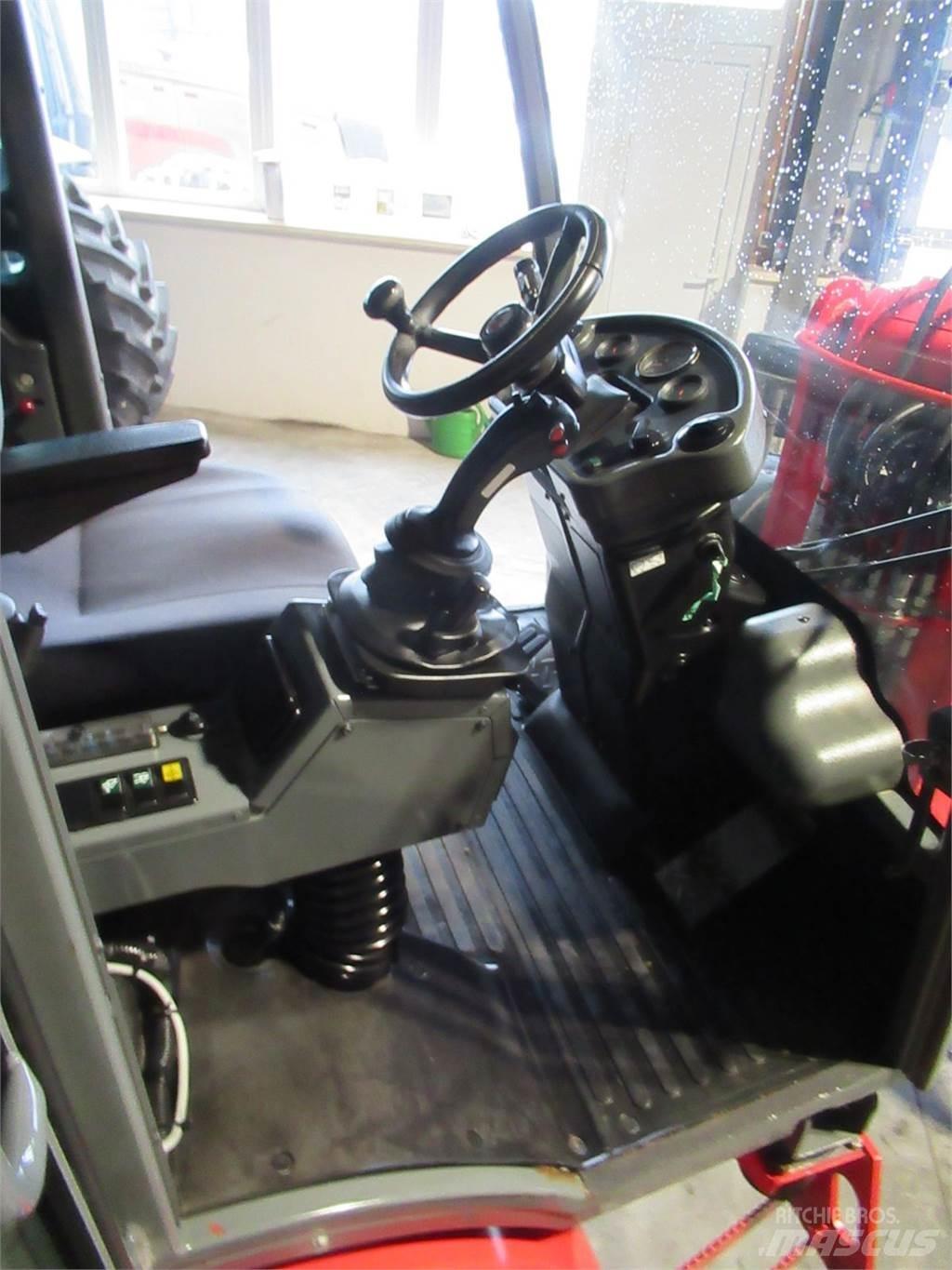 Weidemann 3070 CX60 Front loaders and diggers