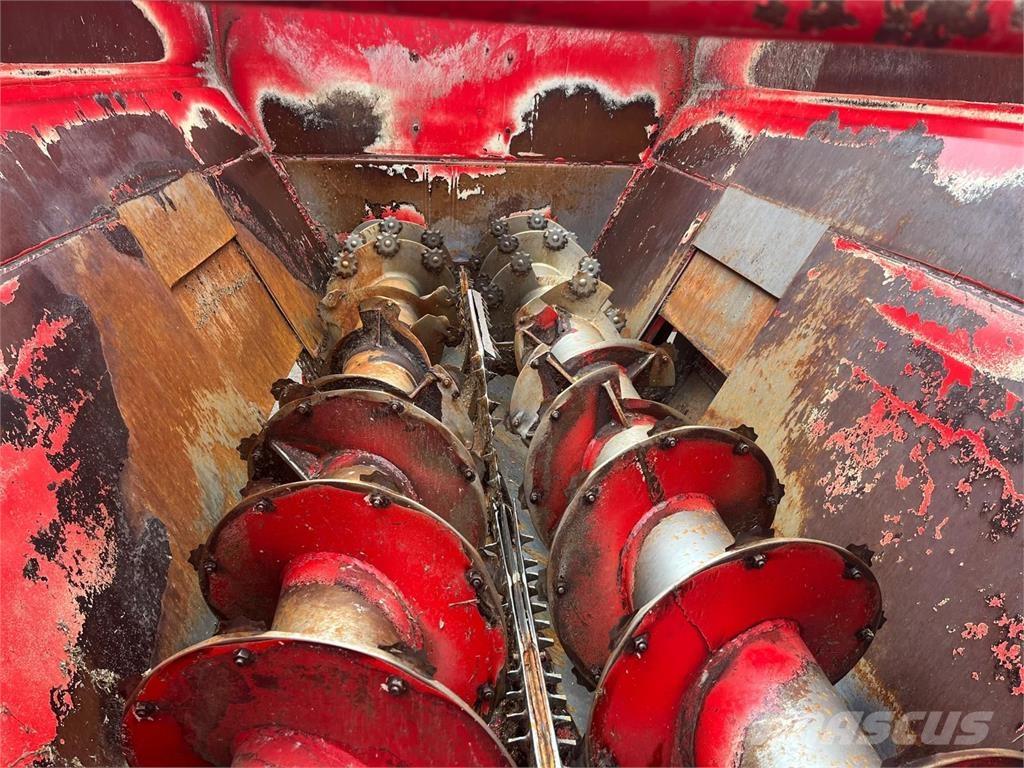 Zago  Farm machinery