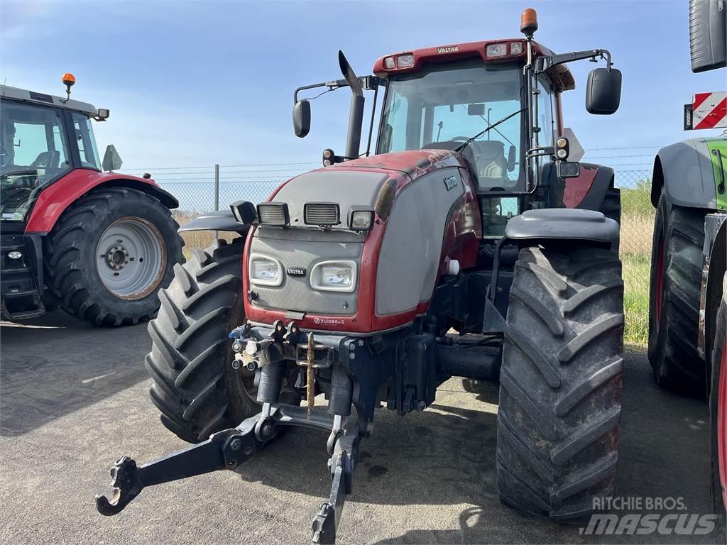 Valtra 190 Tractors