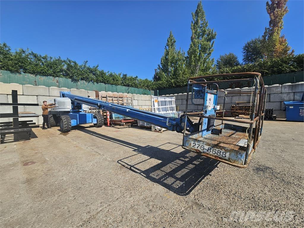 Genie S-60 4wd Articulated boom lifts