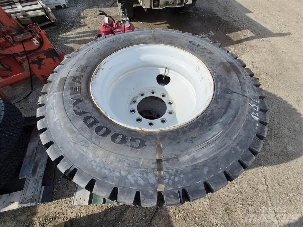 Goodyear G177 Tyres, wheels and rims