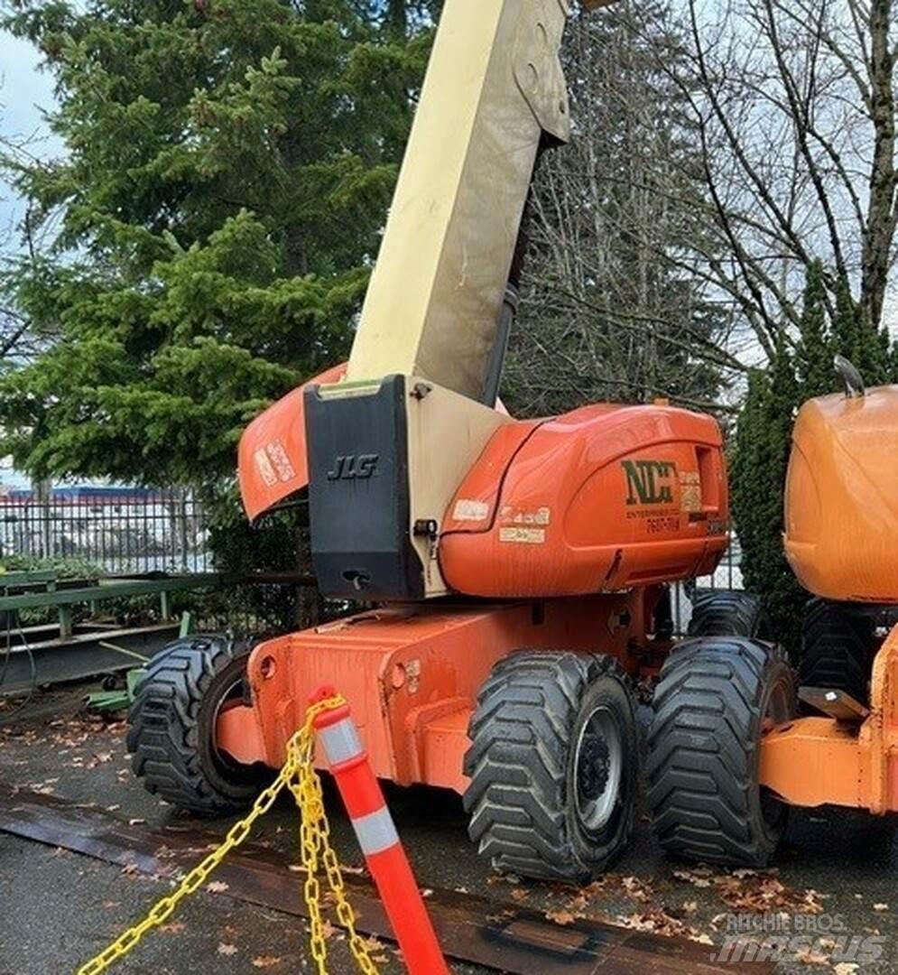 JLG 800AJ Articulated boom lifts