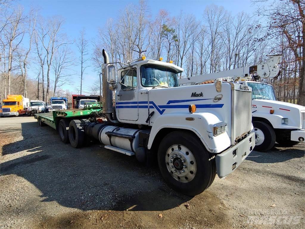 Mack RW613 Other