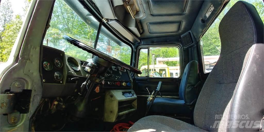 Mack RW613 Other