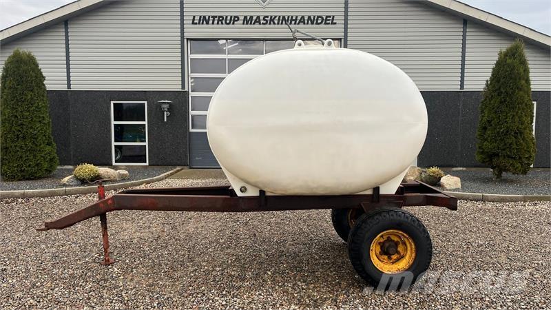  - - - Vandvogn Irrigation systems