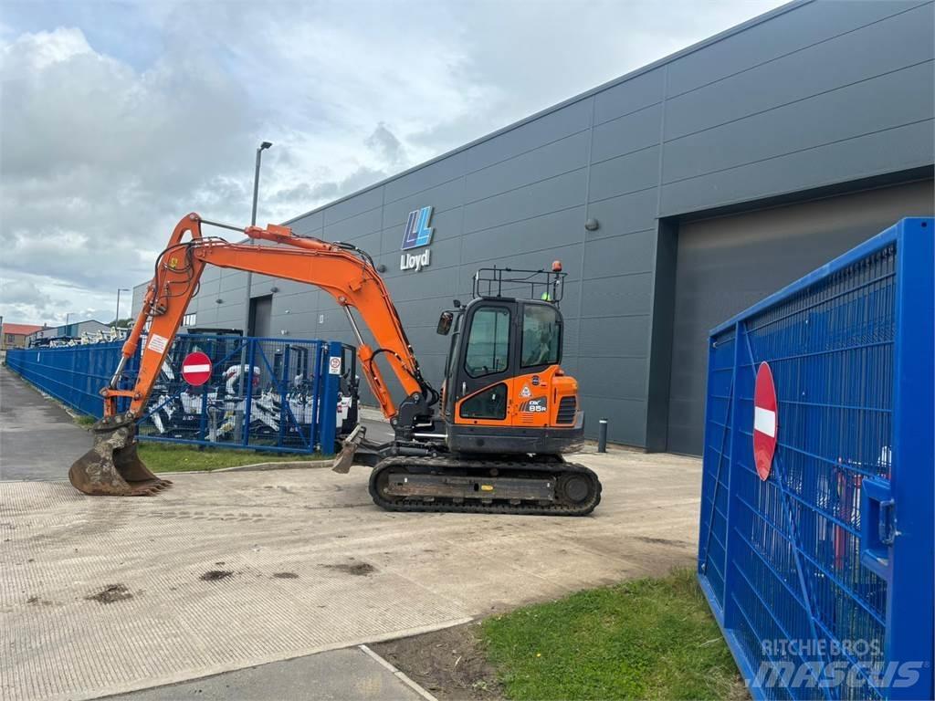 Develon DX85R-3 Crawler excavators