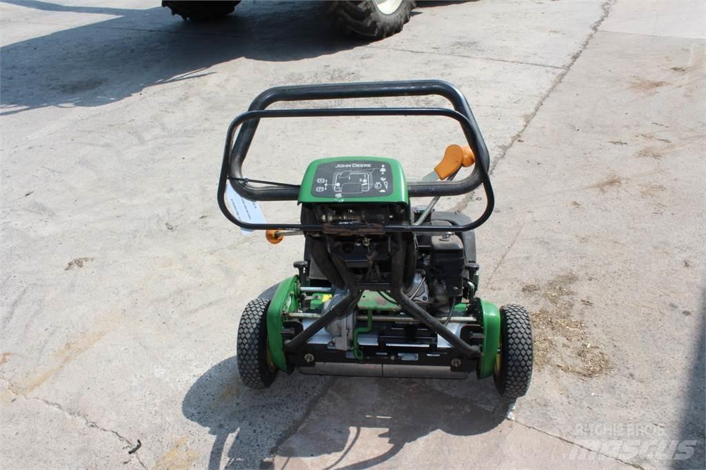 John Deere 220B Walk-behind mowers