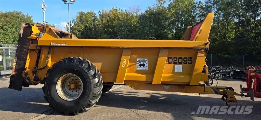 Richard Western D2095 Slurry tankers