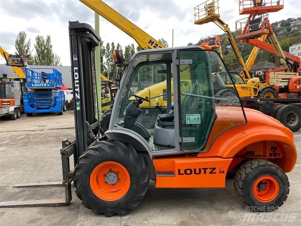 Ausa C300H Rough terrain truck