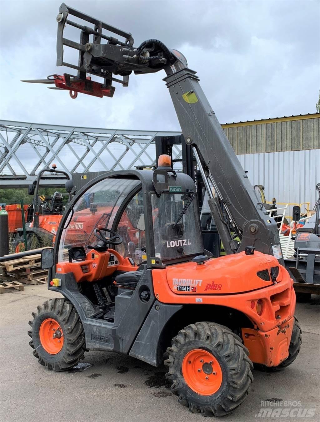 Ausa T144H Plus Telehandlers