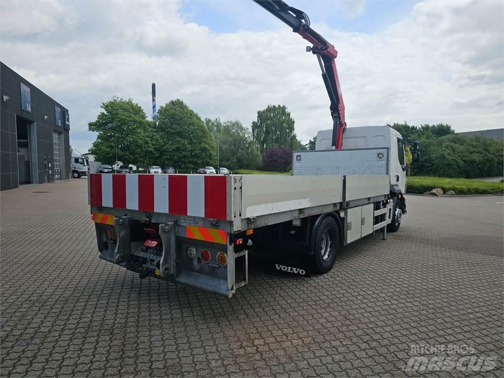 Volvo FL250 Truck mounted cranes