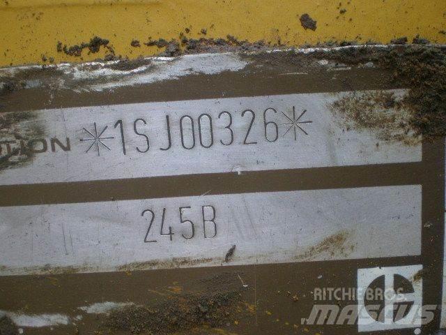 CAT 245B Crawler excavators