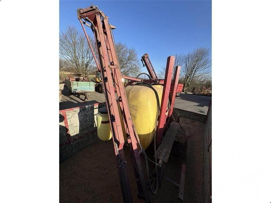 Hardi 1000 ltr., 12 m. Farm machinery