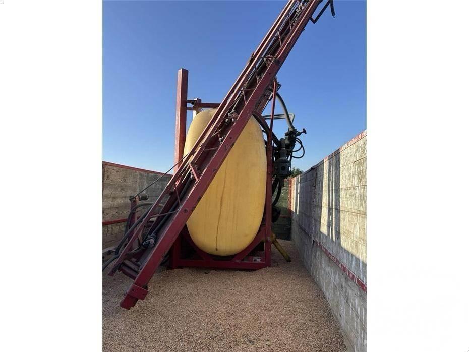 Hardi 1000 ltr., 12 m. Farm machinery