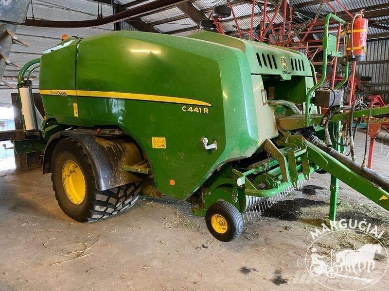 John Deere C441R Farm machinery