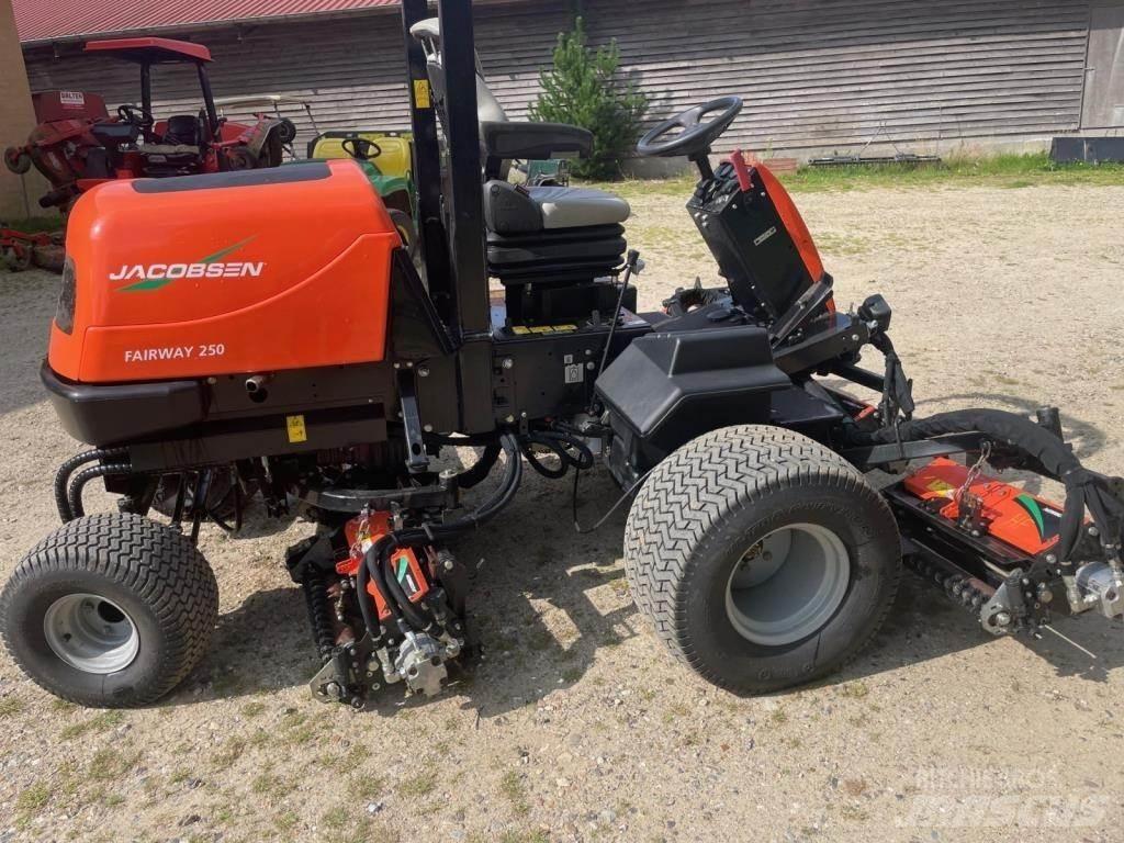 Jacobsen FAIRWAY 250 Riding mowers