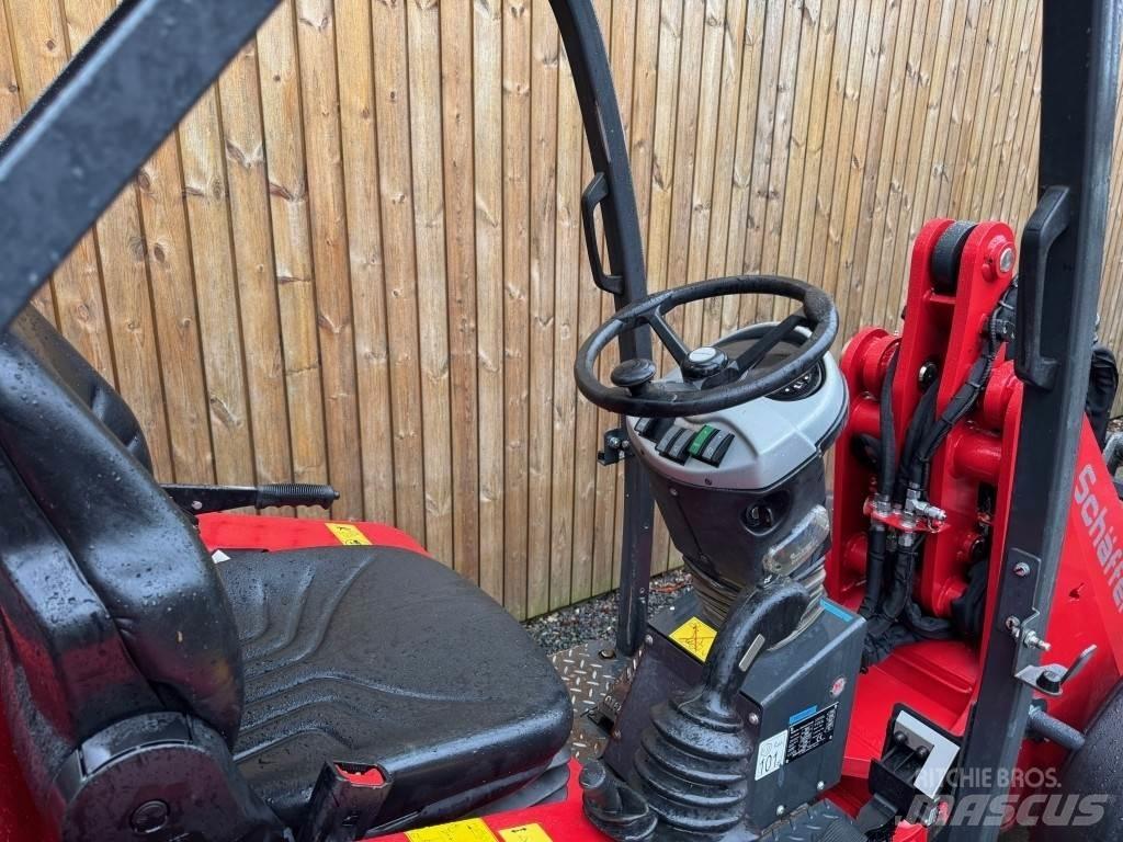 Schäffer 3650 Mini loaders
