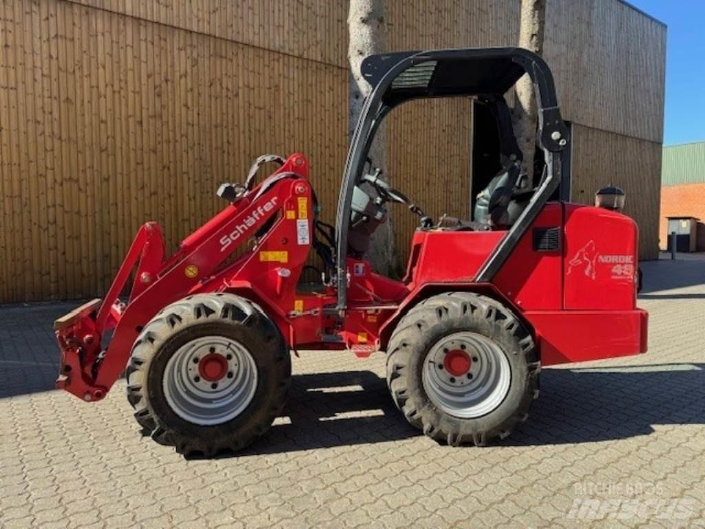 Schäffer Nordic 48 Mini loaders